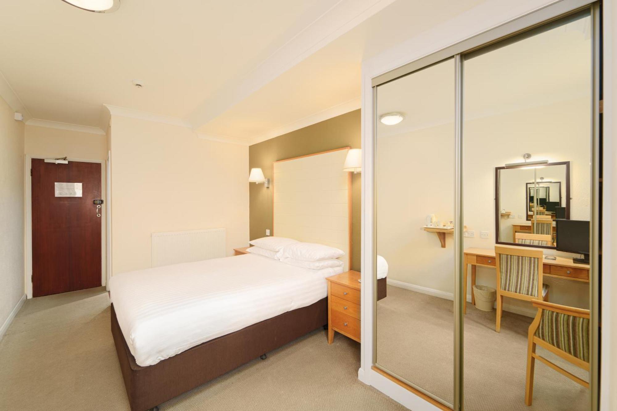 Trouville Hotel By Compass Hospitality Sandown Luaran gambar